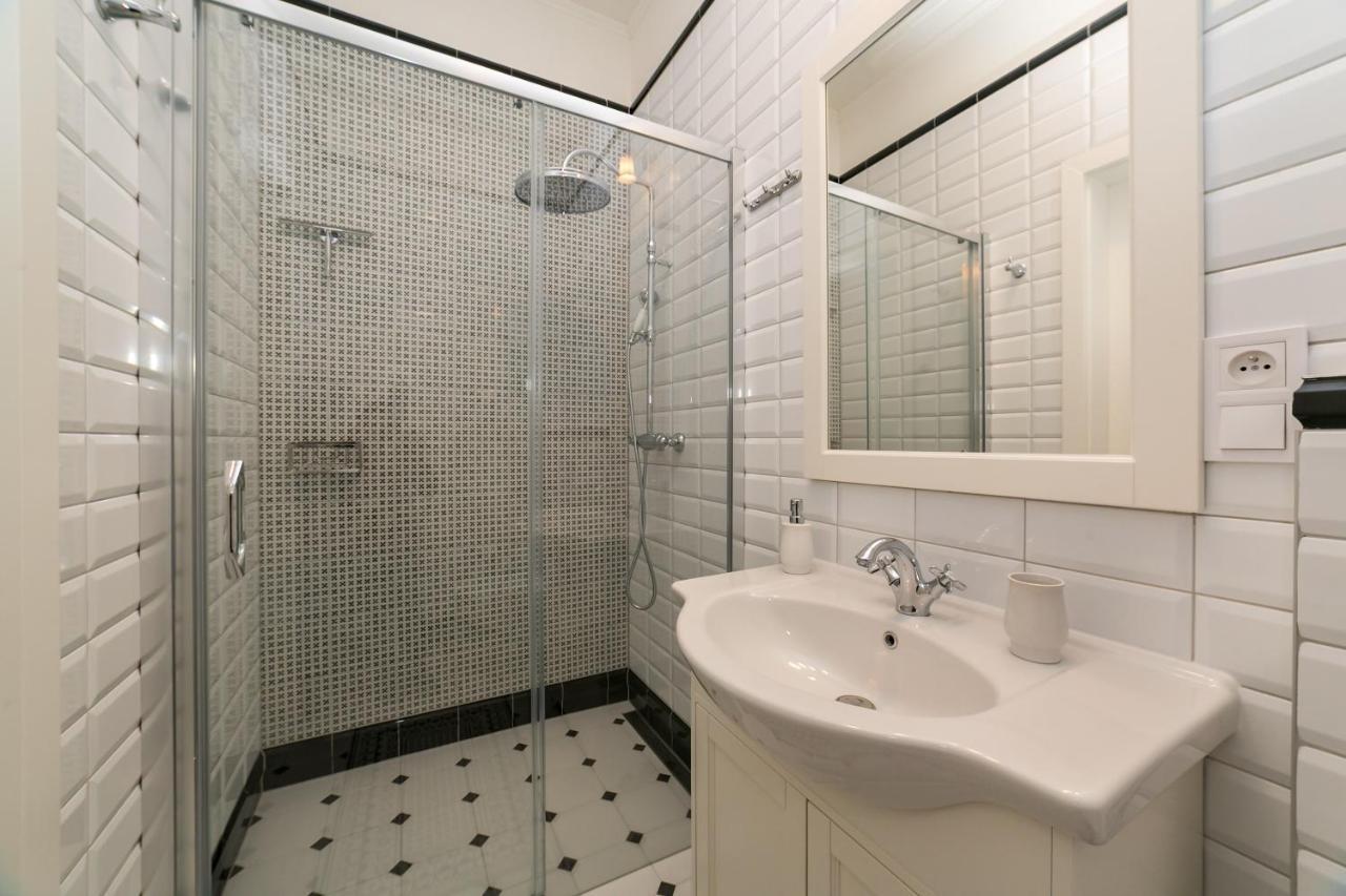 New Studio 3 - Self Check In, Parking Possible, Weekend Free Parking Bratislava Bagian luar foto